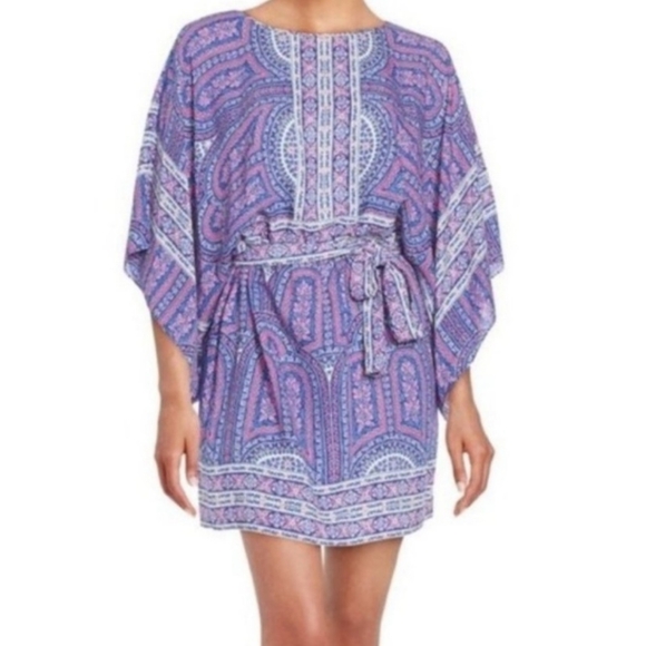 BCBGMaxAzria Dresses & Skirts - BCBGMAXAZRIA Dress